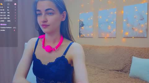 Snapshot of vikiberry chatting on 03.16.26 vikiberry online show from 03.16.26