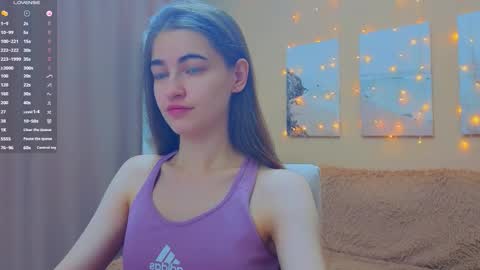 Snapshot of vikiberry chatting on 03.17.26 vikiberry online show from 03.17.26