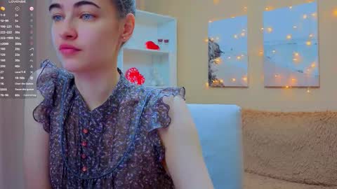 Snapshot of vikiberry chatting on 03.20.26 vikiberry online show from 03.20.26