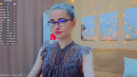 Snapshot of vikiberry chatting on 03.30.26 vikiberry online show from 03.30.26