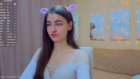 Snapshot of vikiberry chatting on 04.03.26 vikiberry online show from 04.03.26