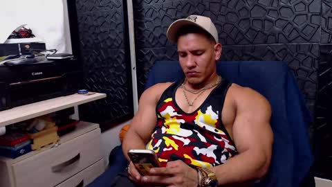 Snapshot of viktorherrera chatting on 03.01.25 Viktor Herrera online show from 03.01.25