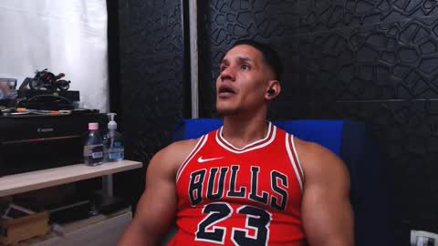 Snapshot of viktorherrera chatting on 09.14.25 Viktor Herrera online show from 09.14.25