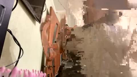 Snapshot of viktoria9898 chatting on 12.17.25 Sweett online show from 12.17.25