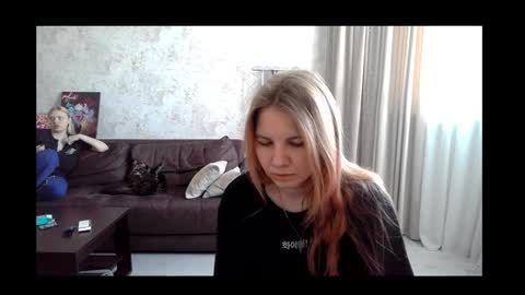 Snapshot of viktorlonsky chatting on 02.07.25 viktorlonsky online show from 02.07.25