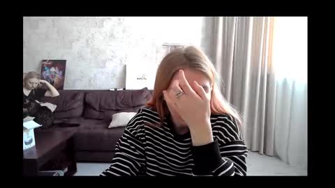 Snapshot of viktorlonsky chatting on 02.12.25 viktorlonsky online show from 02.12.25