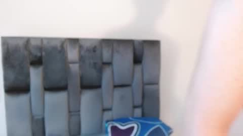 Snapshot of viktornoir chatting on 10.27.25 viktornoir online show from 10.27.25