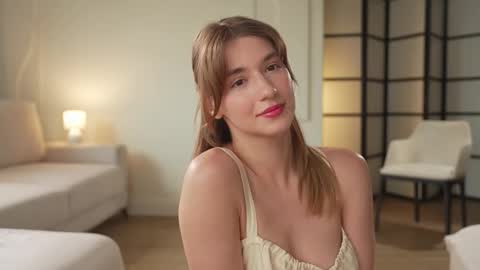 Snapshot of villanelle_l chatting on 10.11.25 Lana online show from 10.11.25