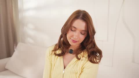 Snapshot of villanelle_l chatting on 02.07.26 Lana online show from 02.07.26