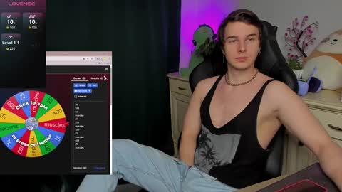 Snapshot of vincent__strong chatting on 10.25.25 Vincent Strong online show from 10.25.25