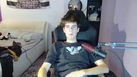 Snapshot of vinnie_06 chatting on 09.14.25 vinnie online show from 09.14.25