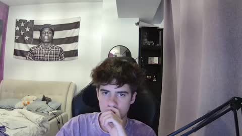 Snapshot of vinnie_06 chatting on 10.23.25 vinnie online show from 10.23.25