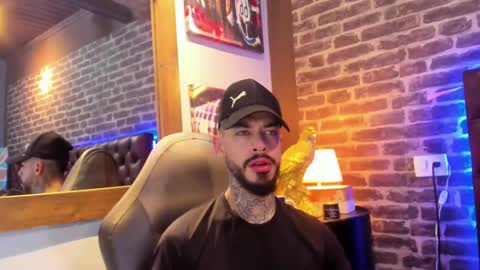 Snapshot of vinzenzrizzo chatting on 09.30.25 ---Vinzen--- online show from 09.30.25