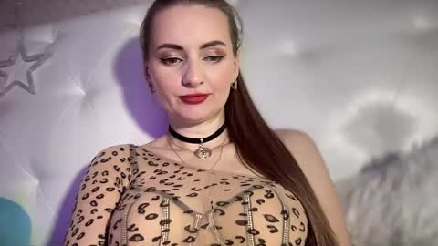 Snapshot of viola_1 chatting on 01.25.25 Funny girl online show from 01.25.25