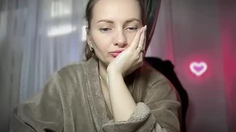 Snapshot of viola_1 chatting on 02.18.25 Funny girl online show from 02.18.25