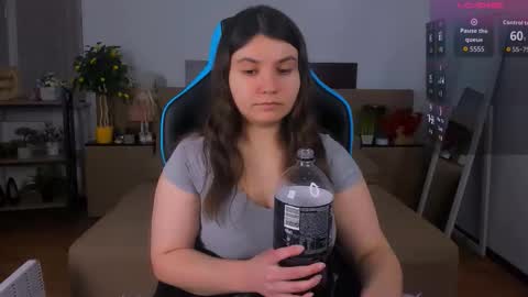 Snapshot of viola__shy chatting on 02.02.26 Viola online show from 02.02.26