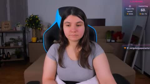 Snapshot of viola__shy chatting on 02.05.26 Viola online show from 02.05.26