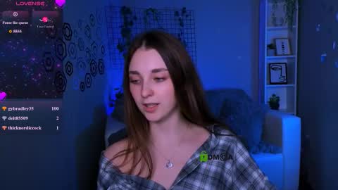 Snapshot of viola_bah chatting on 03.15.26 Vi online show from 03.15.26