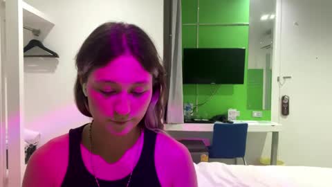 Viola online show from 04.27.26