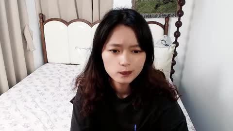 Snapshot of violazona chatting on 04.12.26 Zona online show from 04.12.26