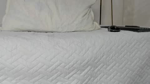 violeet_gray online show from 02.14.25