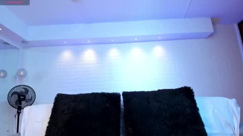 Violett  Everyday From 0530 to 1430 Col Time online show from 09.23.25