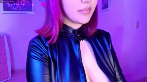 violet online show from 10.21.25