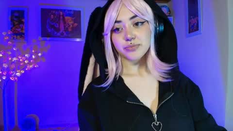 violet online show from 05.17.26