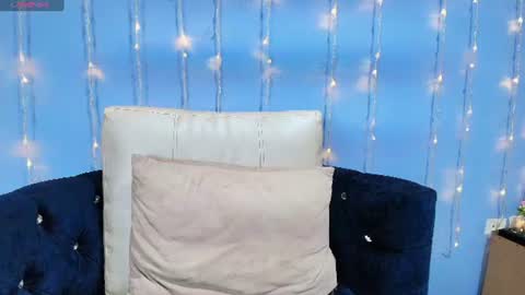 KARLA GAEZ online show from 06.25.26