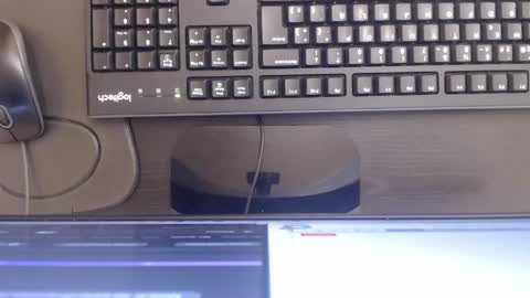 V I O L E T  online show from 04.21.26