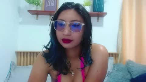 Snapshot of violet_2003 chatting on 05.23.26 V I O L E T online show from 05.23.26
