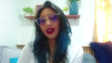 Snapshot of violet_2003 chatting on 05.28.26 V I O L E T online show from 05.28.26