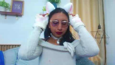 Snapshot of violet_2003 chatting on 06.23.26 V I O L E T online show from 06.23.26
