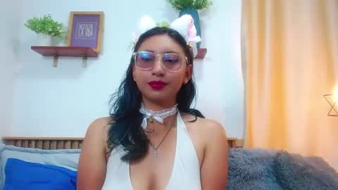 Snapshot of violet_2003 chatting on 06.30.26 V I O L E T online show from 06.30.26