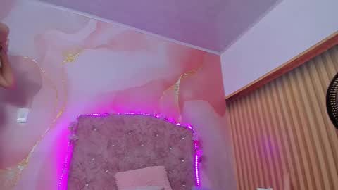 violet__taylor_ online show from 01.14.26