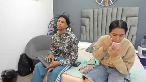 Snapshot of violet_and_myers chatting on 10.08.25 Violet and Myers online show from 10.08.25