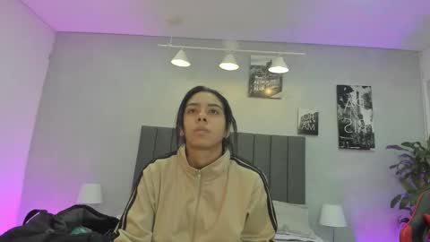 Snapshot of violet_and_myers chatting on 10.17.25 Violet and Myers online show from 10.17.25