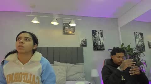 Snapshot of violet_and_myers chatting on 10.21.25 Violet and Myers online show from 10.21.25