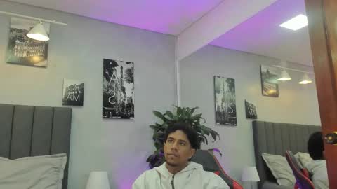 Snapshot of violet_and_myers chatting on 11.13.25 Violet and Myers online show from 11.13.25