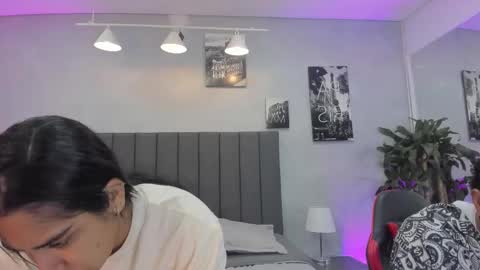 Snapshot of violet_and_myers chatting on 11.16.25 Violet and Myers online show from 11.16.25