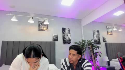 Snapshot of violet_and_myers chatting on 11.18.25 Violet and Myers online show from 11.18.25