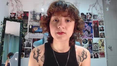 Snapshot of violet_bluee chatting on 02.23.25 Violet online show from 02.23.25