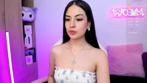 Snapshot of violet_catt chatting on 01.10.25 Violeta online show from 01.10.25
