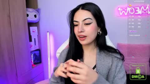 Snapshot of violet_catt chatting on 03.04.25 Violeta online show from 03.04.25