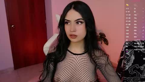 Snapshot of violet_catt chatting on 11.12.25 Violeta online show from 11.12.25