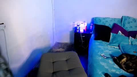 violet_hyuga online show from 01.23.25