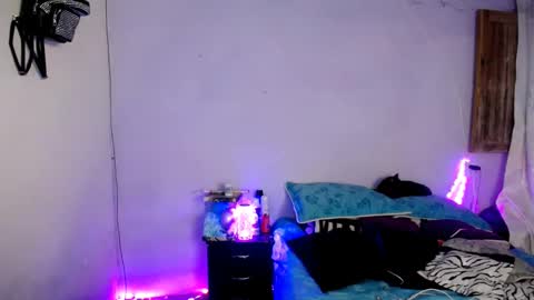 violet_hyuga online show from 02.07.25