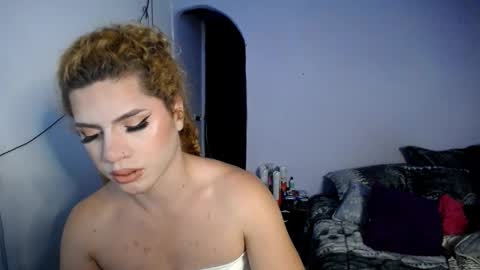 violet_hyuga online show from 09.09.25