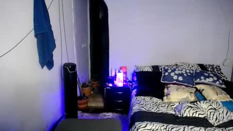 violet_hyuga online show from 10.10.25