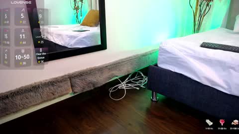 Violet Jones online show from 12.26.24